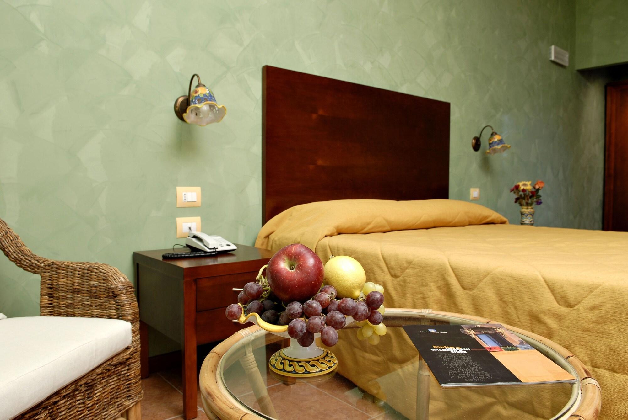 Hotel Ciuri Di Badia Buseto Palizzolo Buitenkant foto