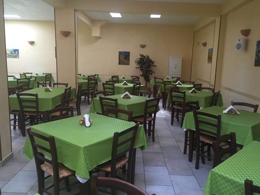 Hotel Ciuri Di Badia Buseto Palizzolo Buitenkant foto