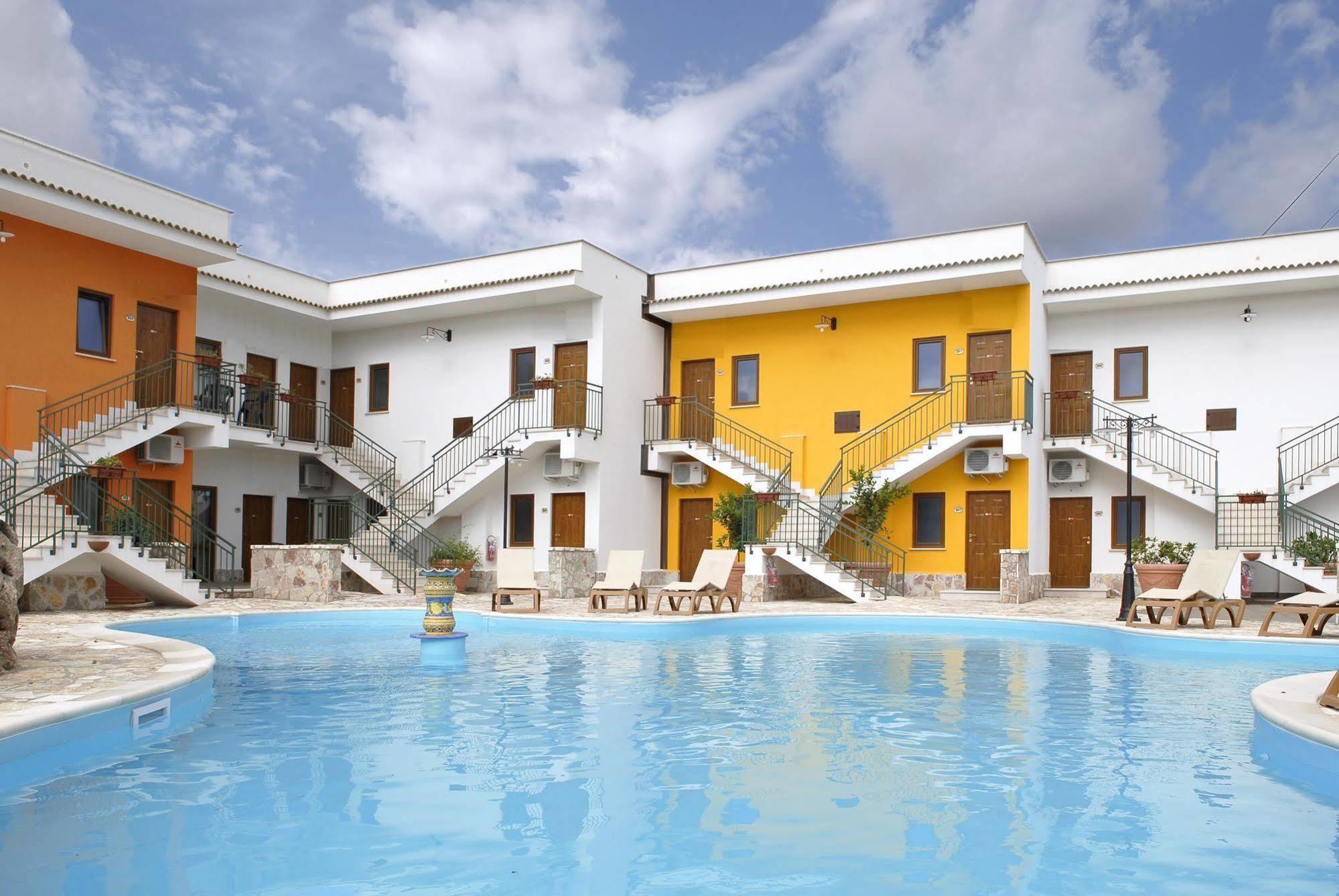 Hotel Ciuri Di Badia Buseto Palizzolo Buitenkant foto