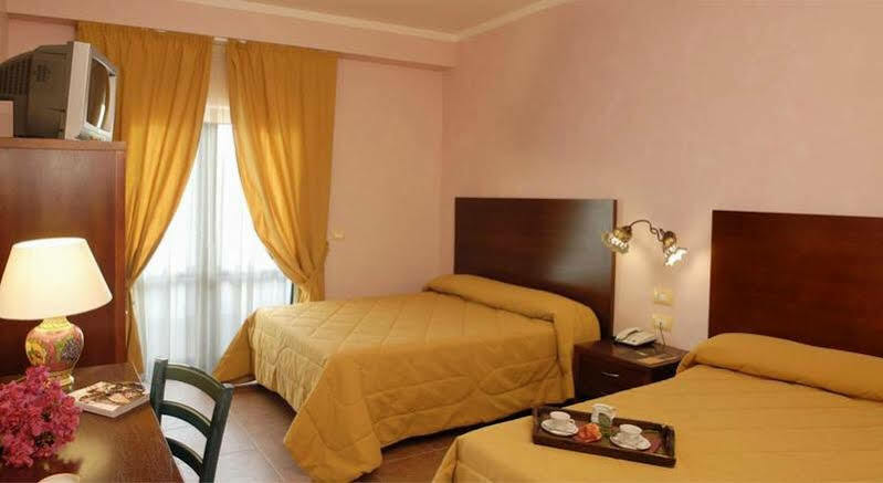 Hotel Ciuri Di Badia Buseto Palizzolo Buitenkant foto